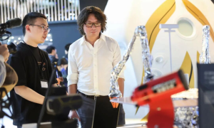 对话许知远，觅星光年获得《十三邀》制作人高度认可